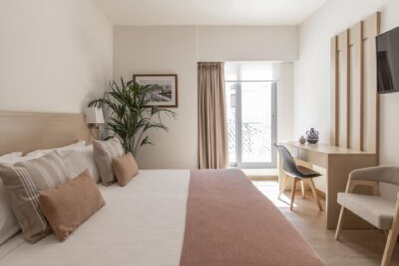 Gallery Suites & Residences Pireusz Kültér fotó